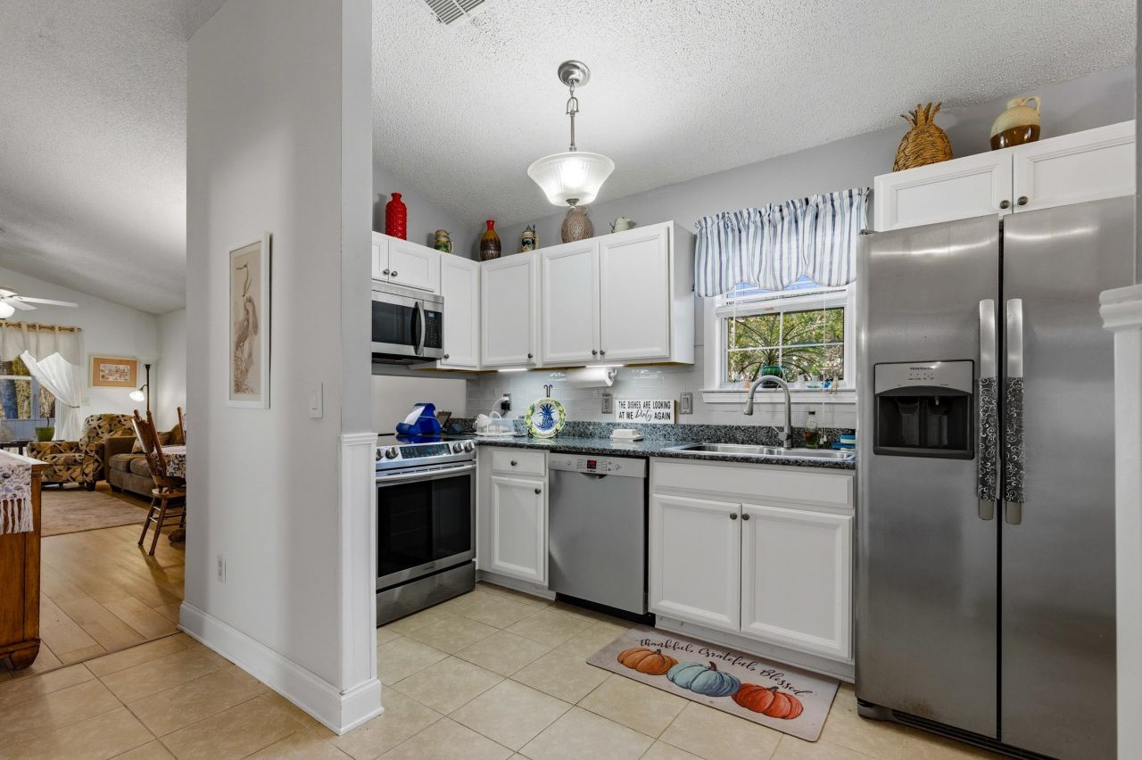 1500 St. George Ln. Photo 4