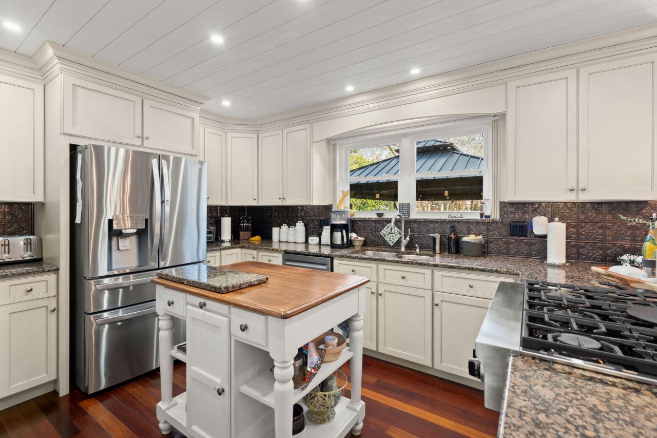 105 Spike Point Court Photo 15