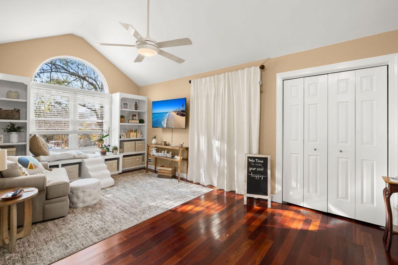 105 Spike Point Court Photo 27