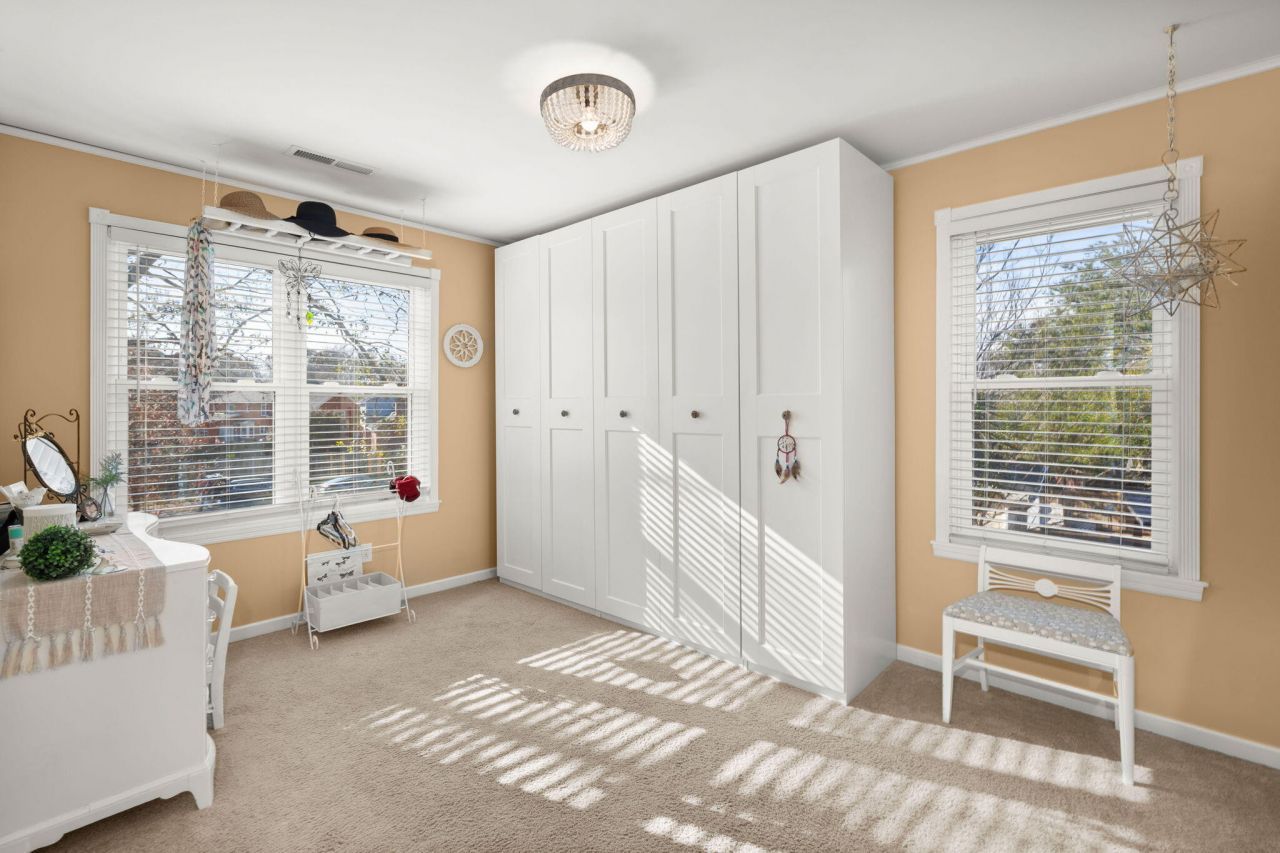 105 Spike Point Court Photo 31