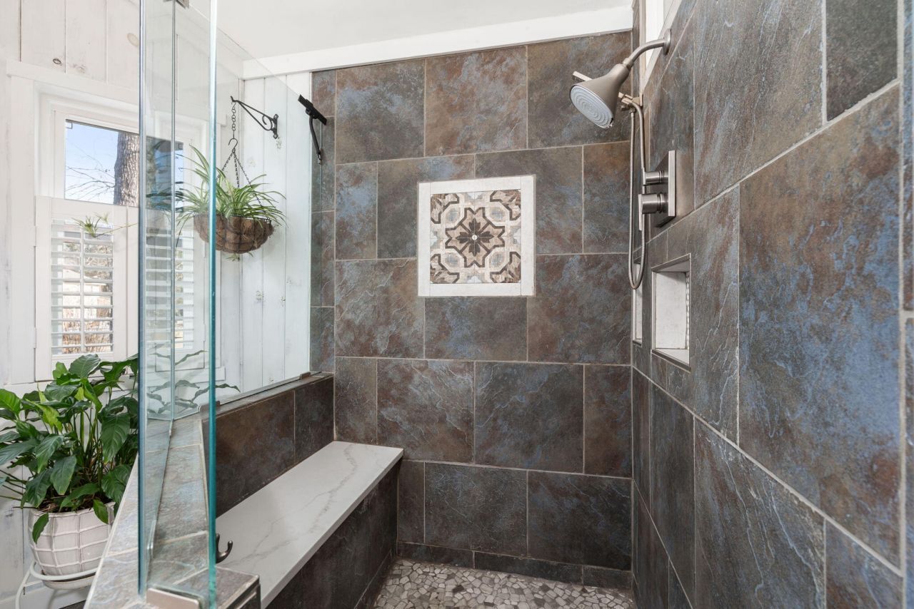 105 Spike Point Court Photo 36