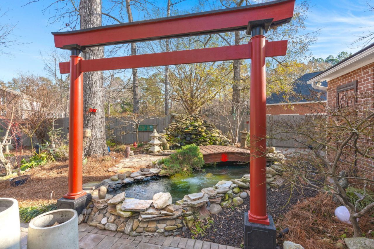 105 Spike Point Court Photo 38