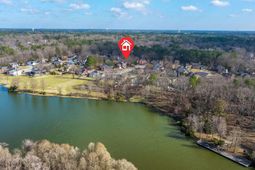 105 Spike Point Court photo 4