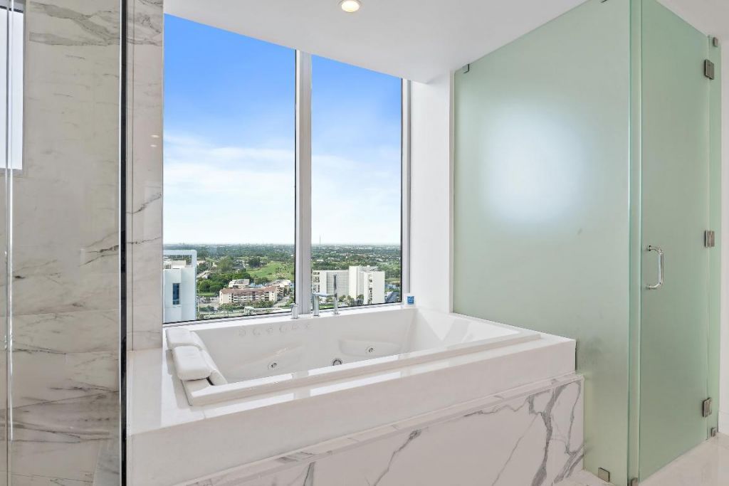 1 Water Club Way, Unit Ph 2204, North Palm Beach, FL 33408 Photo