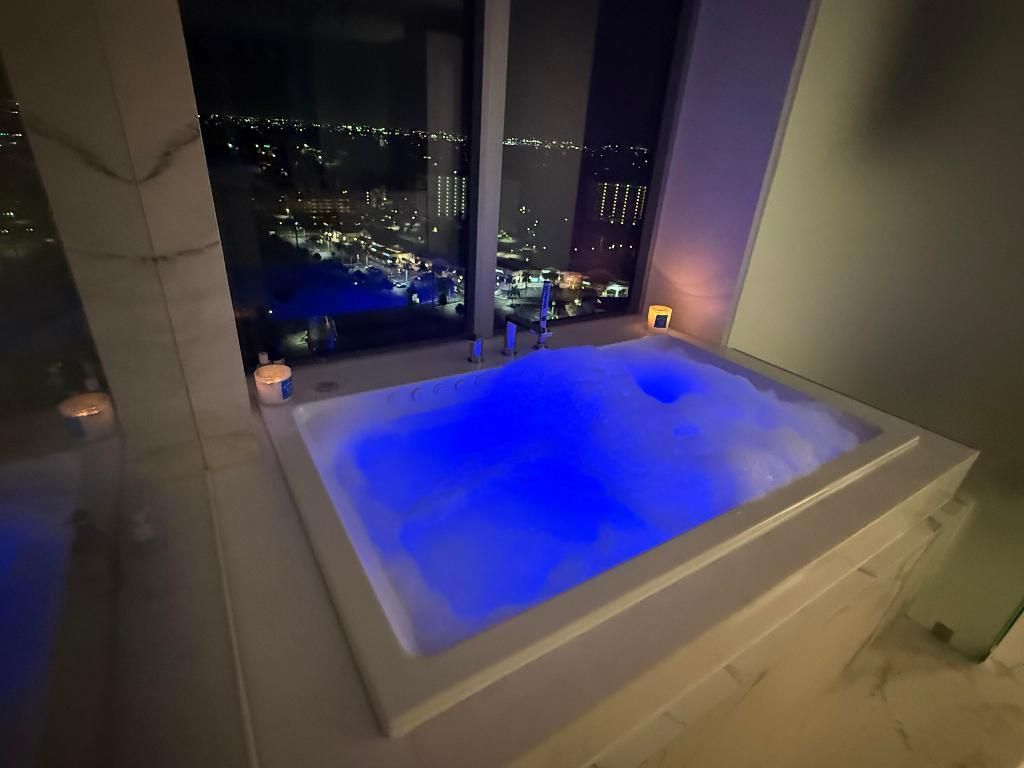 1 Water Club Way, Unit Ph 2204, North Palm Beach, FL 33408 Photo