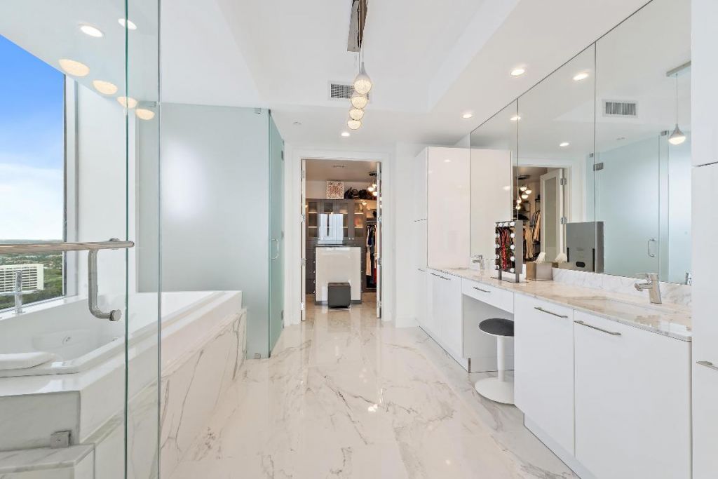 1 Water Club Way, Unit Ph 2204, North Palm Beach, FL 33408 Photo