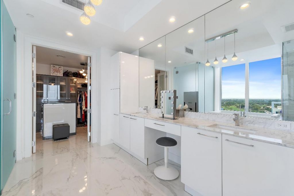 1 Water Club Way, Unit Ph 2204, North Palm Beach, FL 33408 Photo