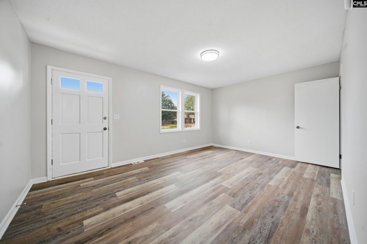 507 Mimosa Drive Photo 6