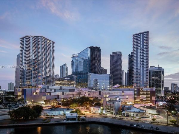 88 SW 7th St, Unit 2501, Miami, FL 33130