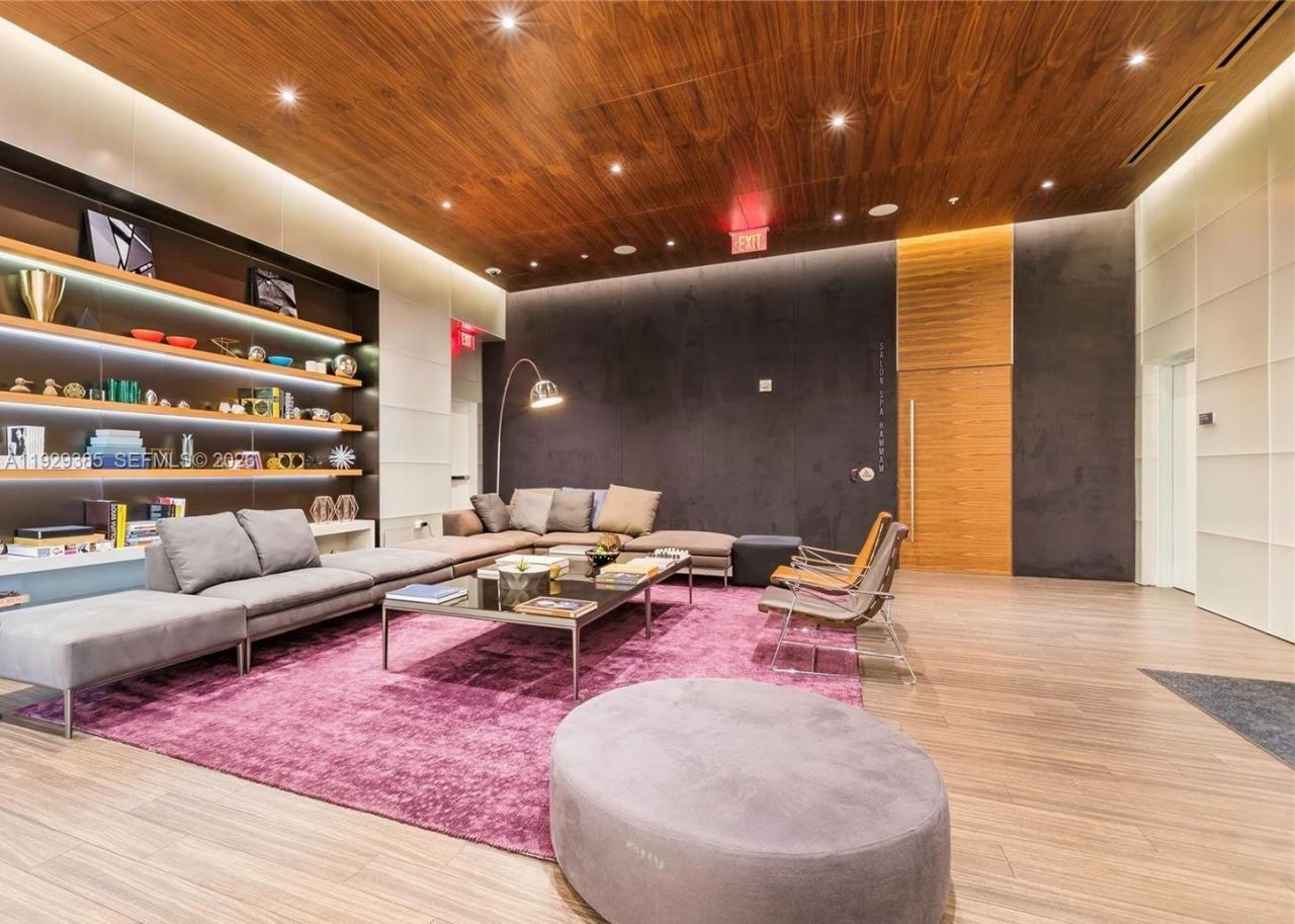 88 SW 7th St, Unit 2501, Miami, FL 33130 Photo