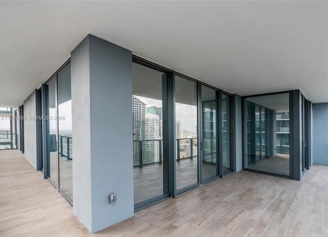 88 SW 7th St, Unit 2501, Miami, FL 33130 Photo