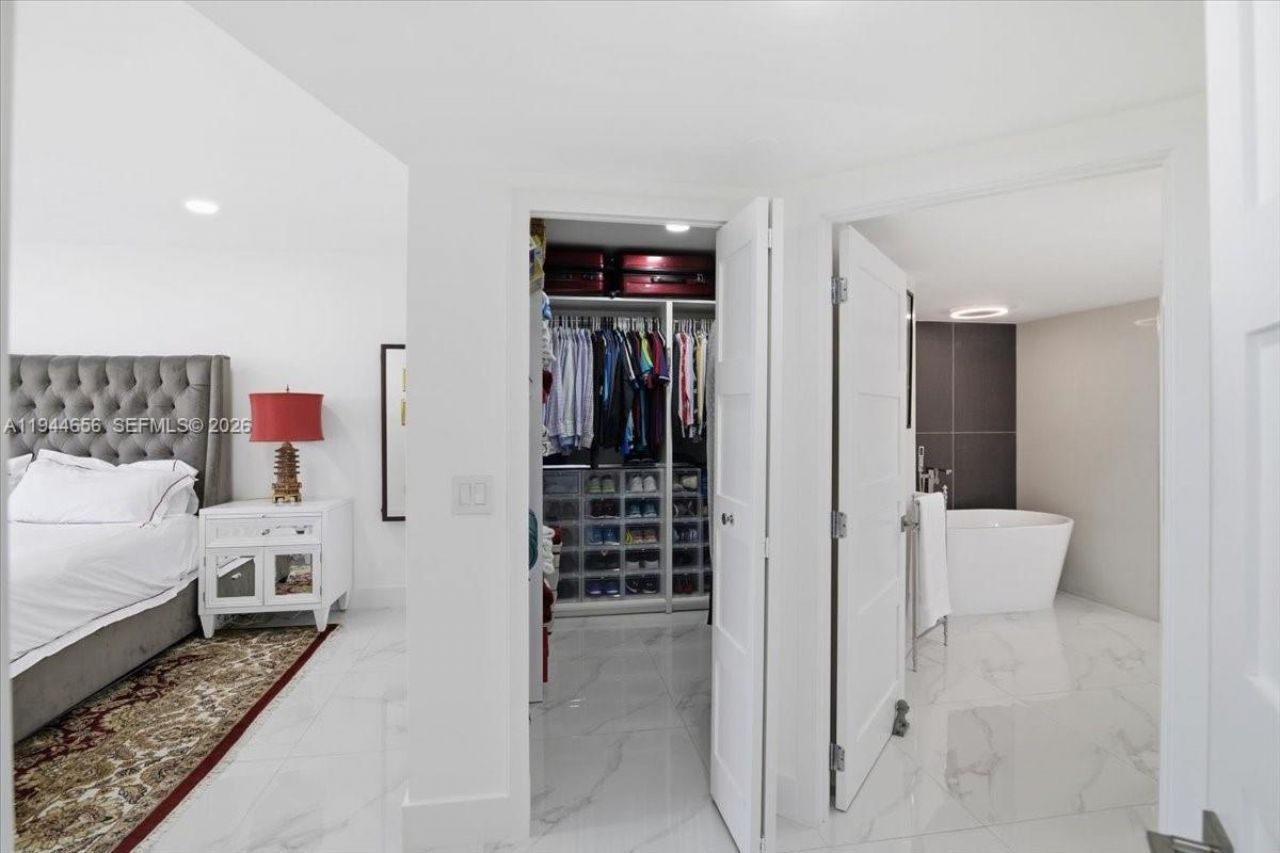 8925 Collins Ave , Unit 9F, Surfside, FL 33154 Photo