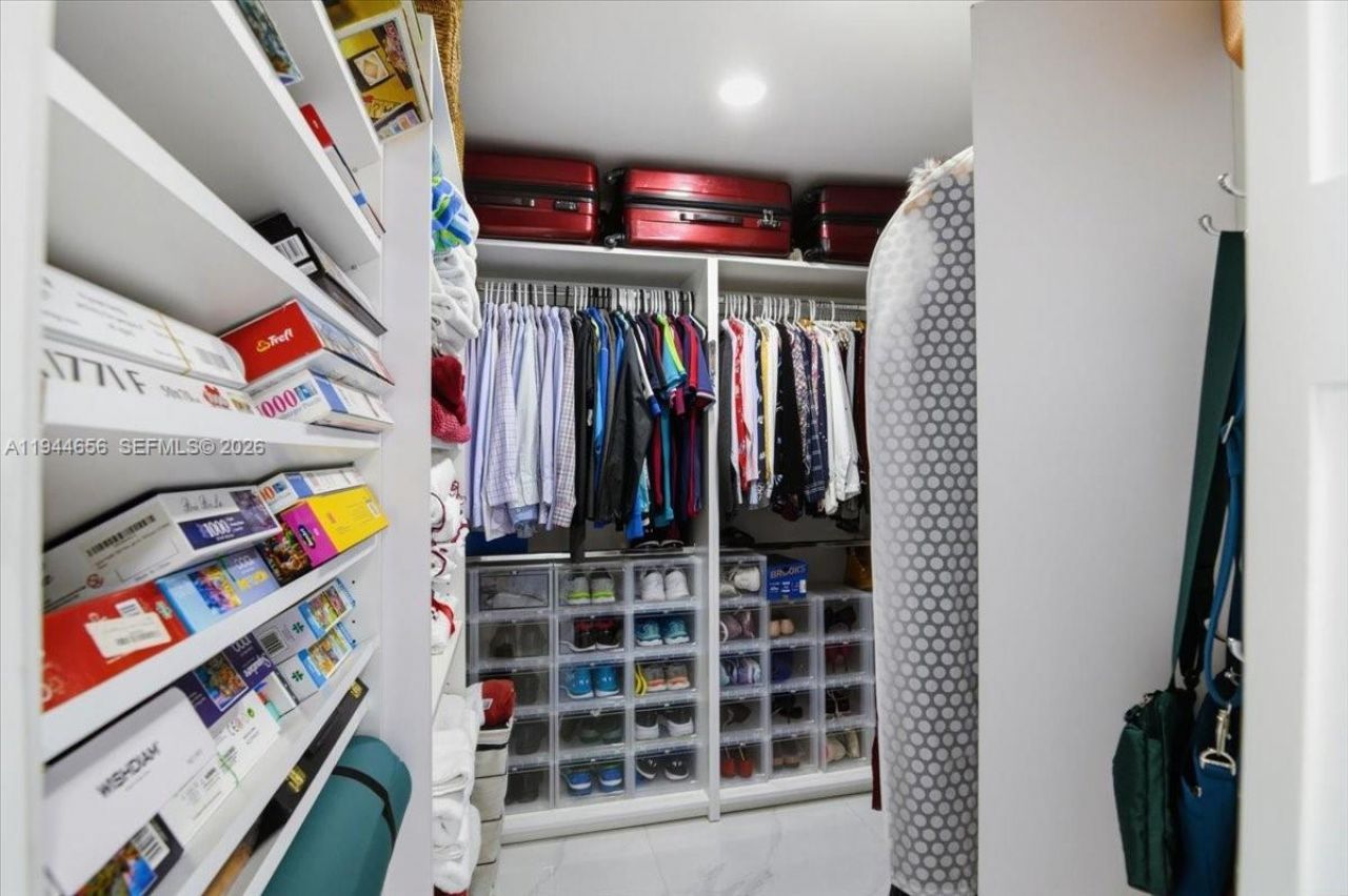 8925 Collins Ave , Unit 9F, Surfside, FL 33154 Photo