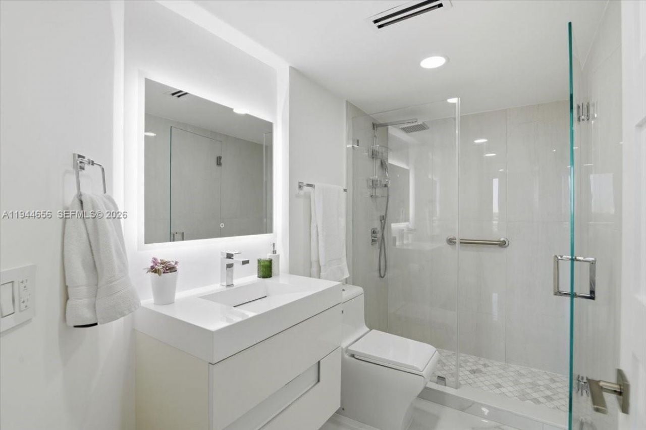 8925 Collins Ave , Unit 9F, Surfside, FL 33154 Photo