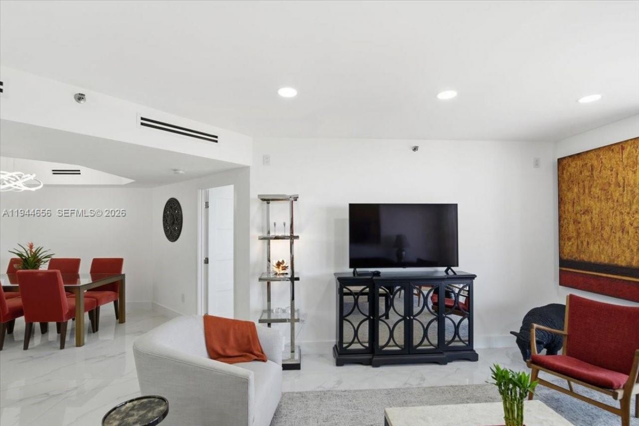 8925 Collins Ave , Unit 9F, Surfside, FL 33154 Photo