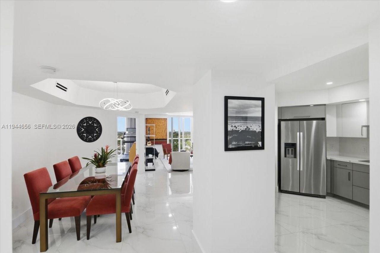 8925 Collins Ave , Unit 9F, Surfside, FL 33154 Photo