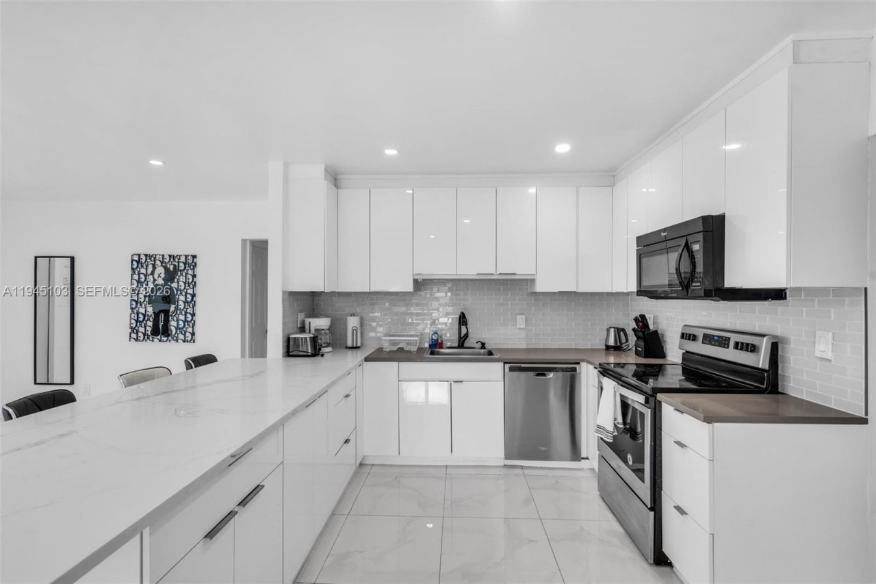 2721 Harding St , Hollywood, FL 33020 Photo