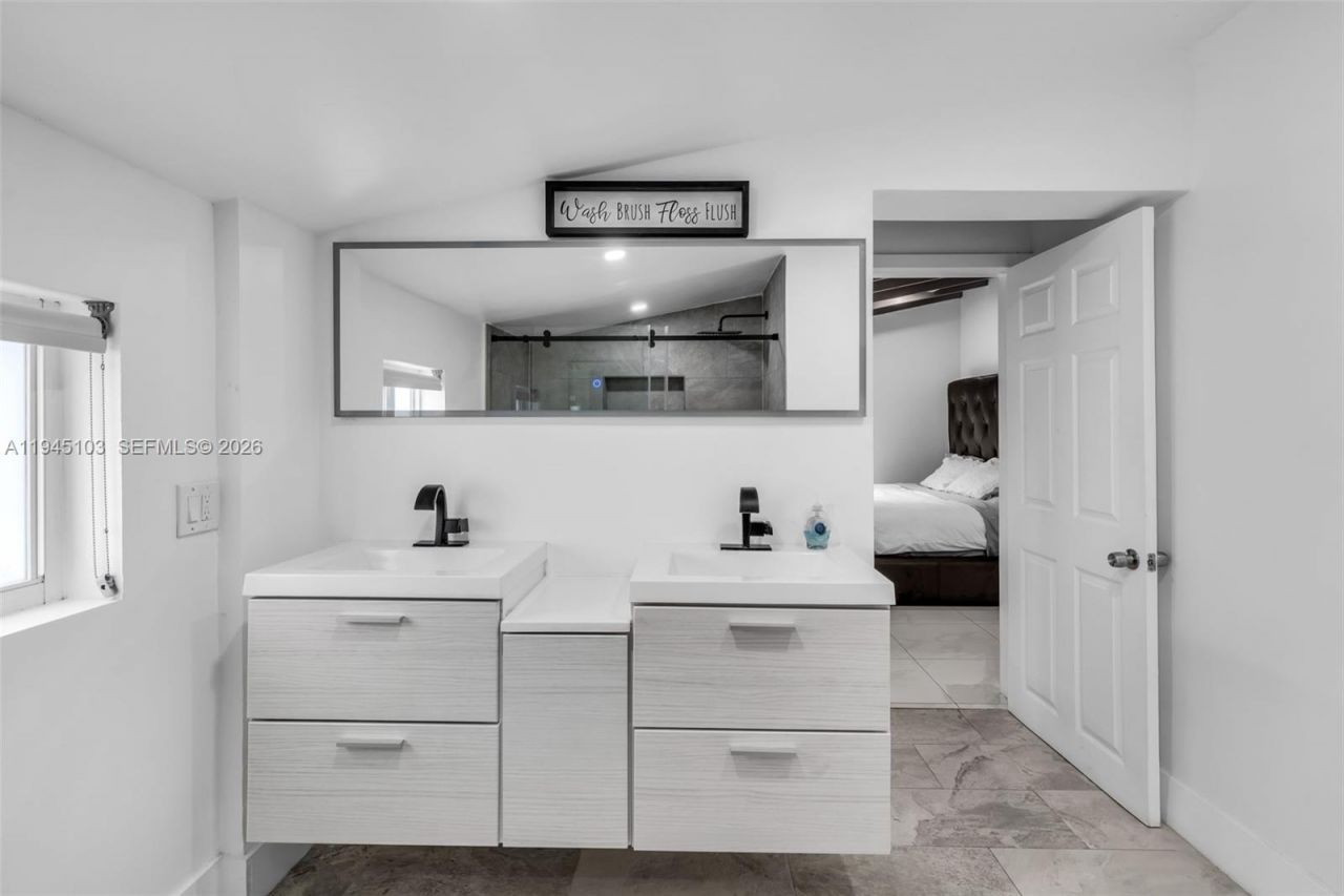 2721 Harding St , Hollywood, FL 33020 Photo