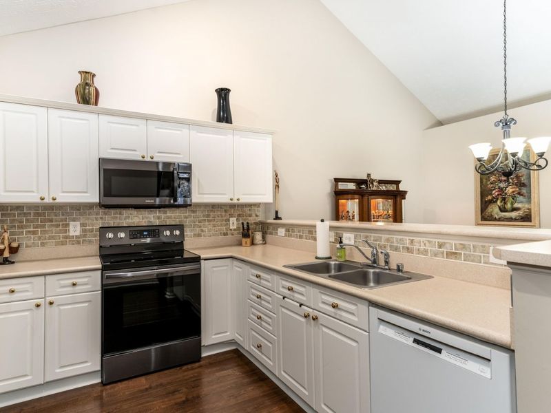 9104 Timberbrook Lane, Unit D, Florence, KY 41042 Photo 12