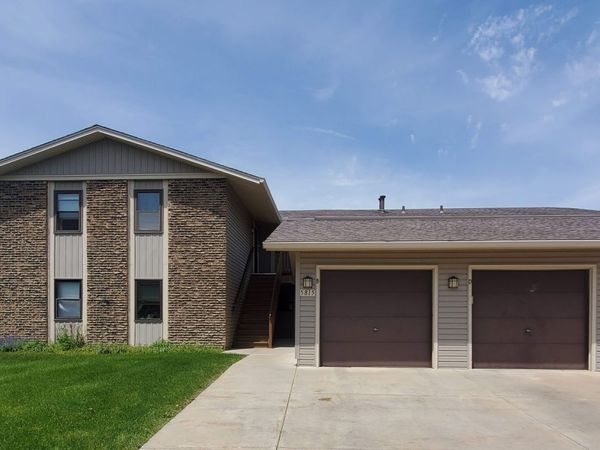 5815 Wilshire Court, Unit D, Hanover Park, IL 60133