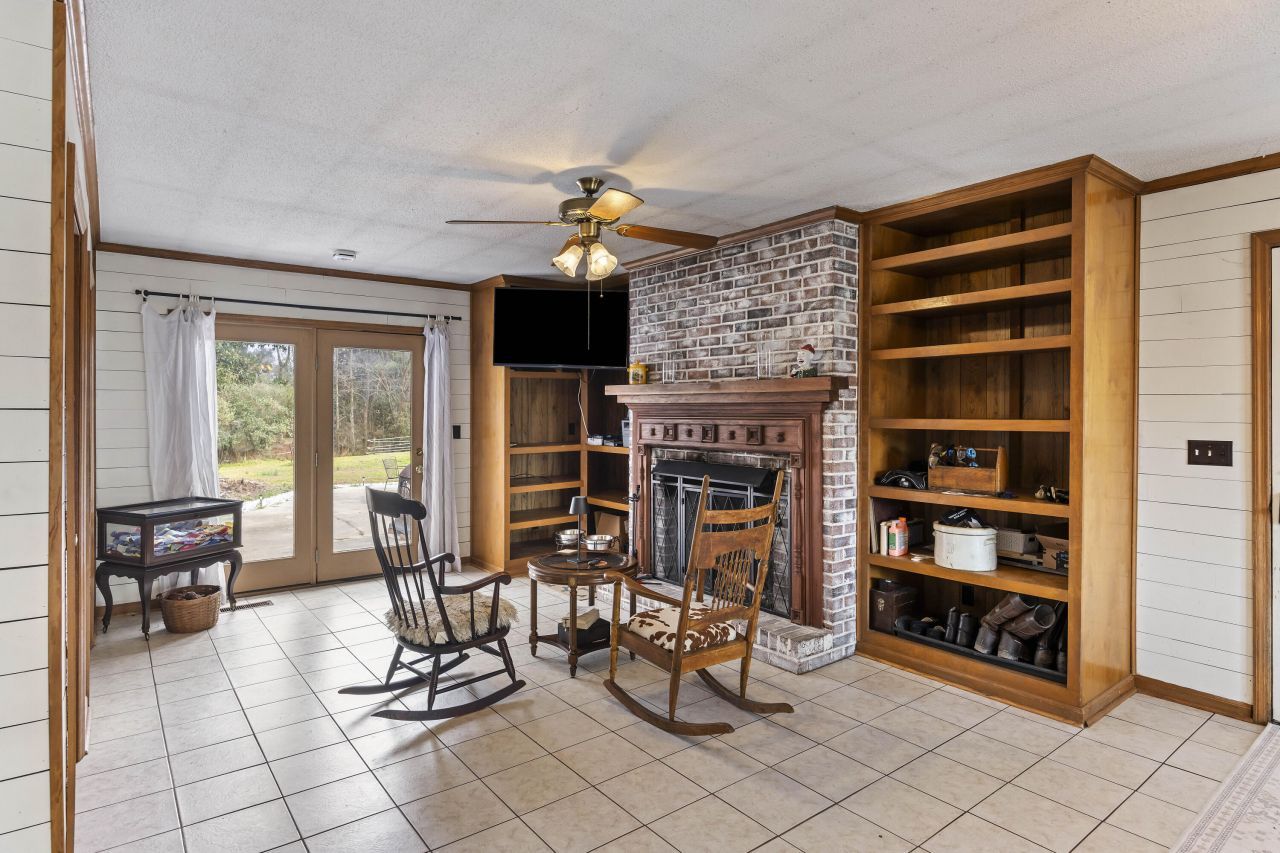 6293 Ehrhardt Road Photo 33