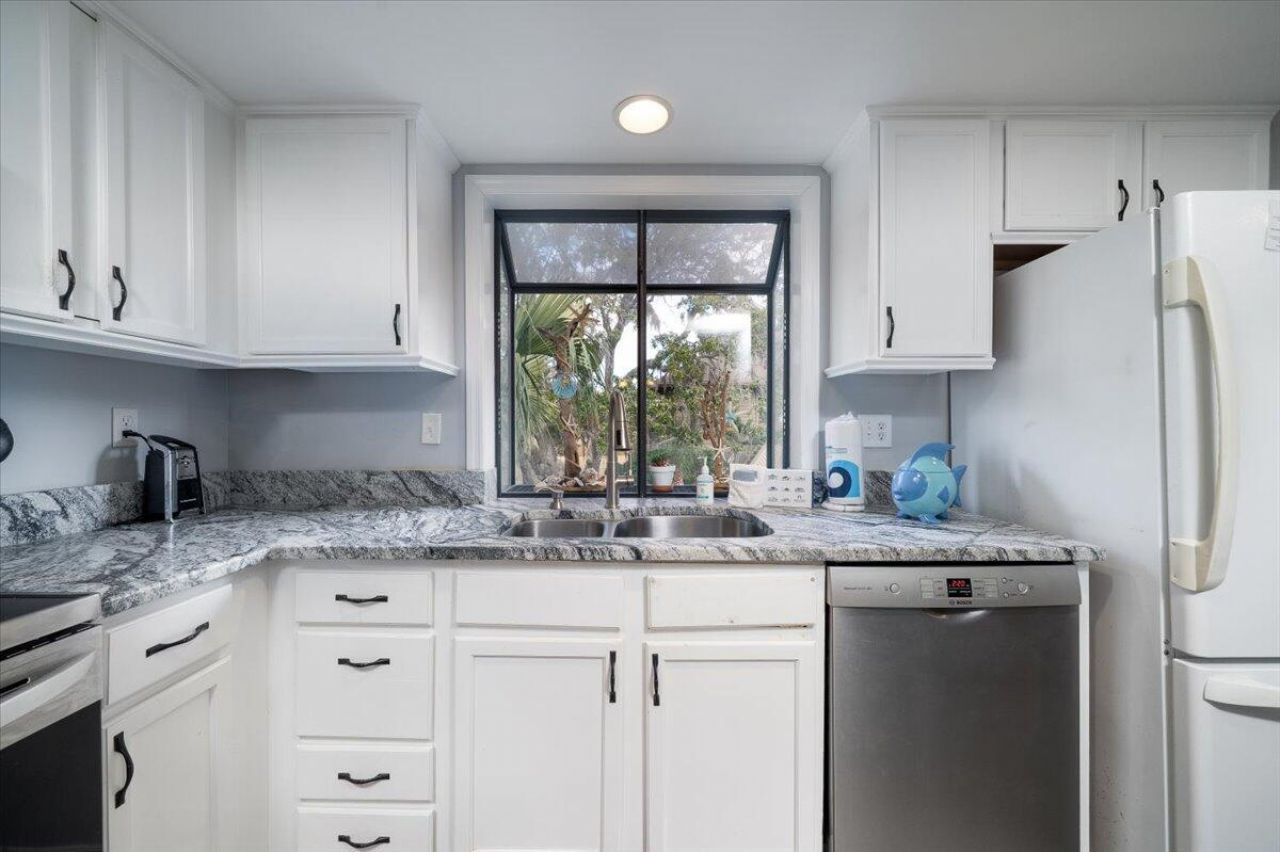 780 Summerwind Circle Photo 8