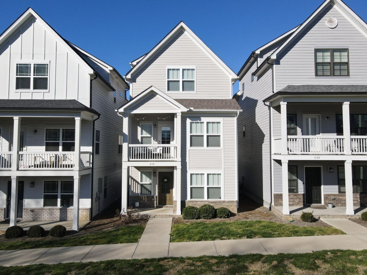 636 Parkvue Place Dr, Nashville, TN 37221 Main Photo