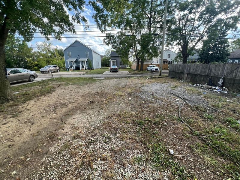 957 E 12th Avenue, Columbus, OH 43211 Photo 7