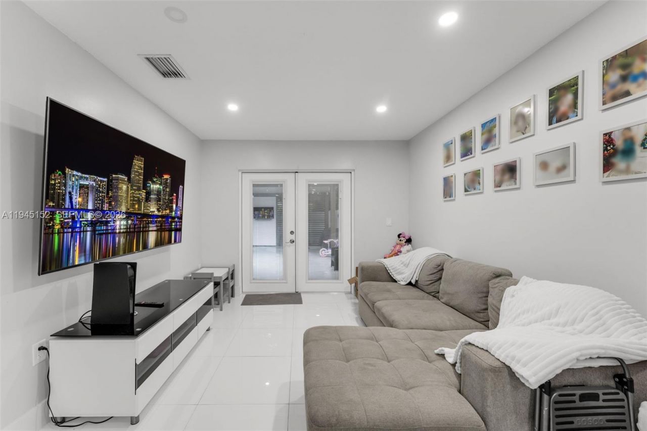 20512 SW 93rd Ave, Cutler Bay, FL 33189 Photo