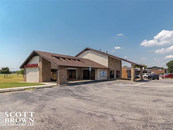 638 Londonderry Lane , Denton, TX 76205