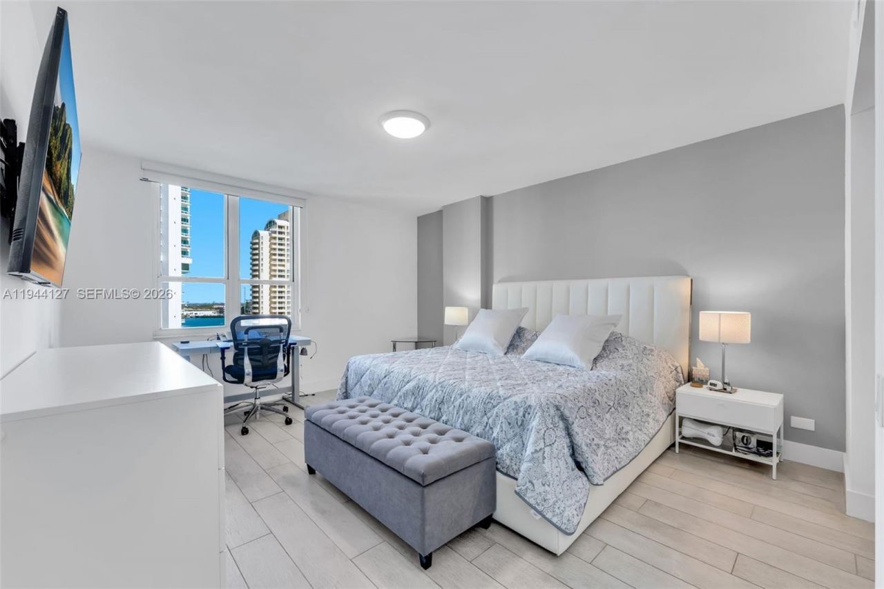 701 Brickell Key Blvd , Unit 1506, Miami, FL 33131 Photo