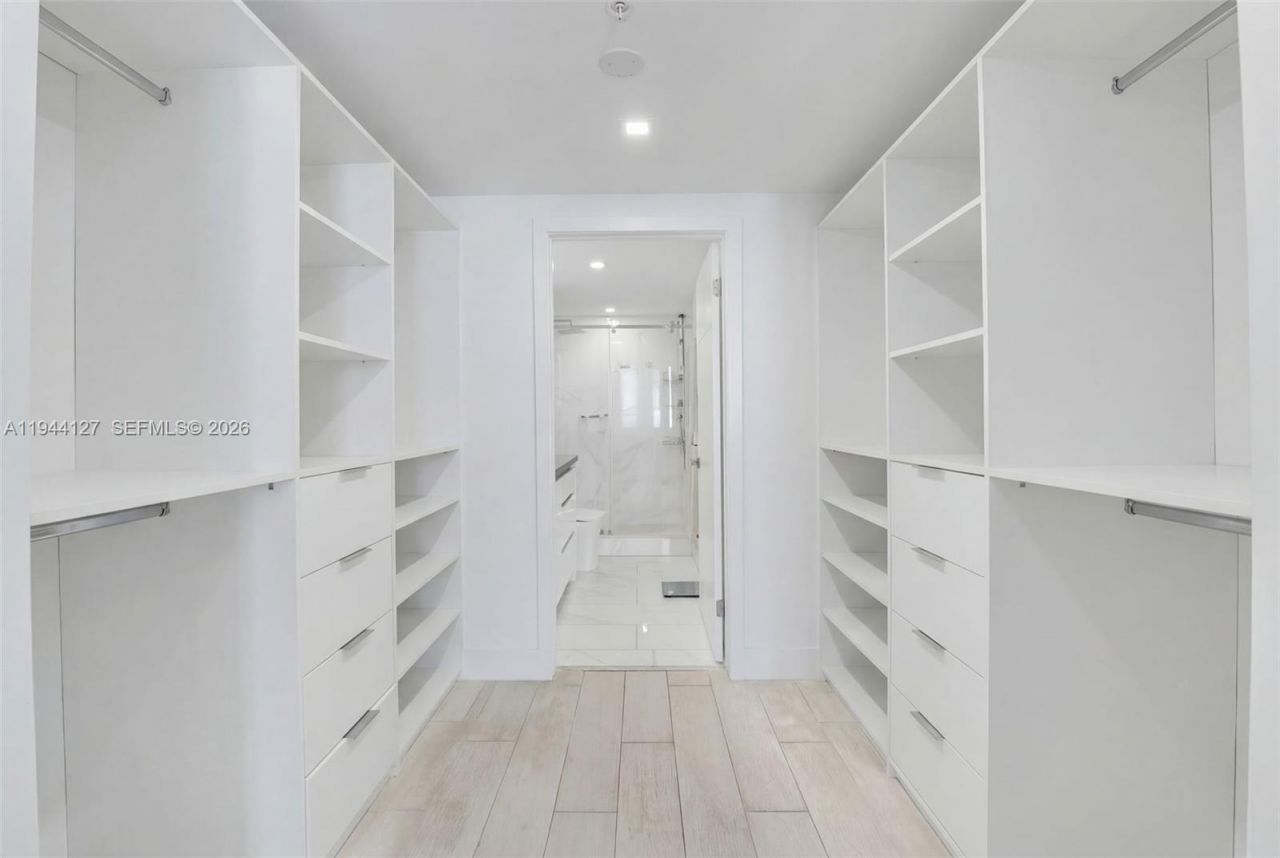 701 Brickell Key Blvd , Unit 1506, Miami, FL 33131 Photo