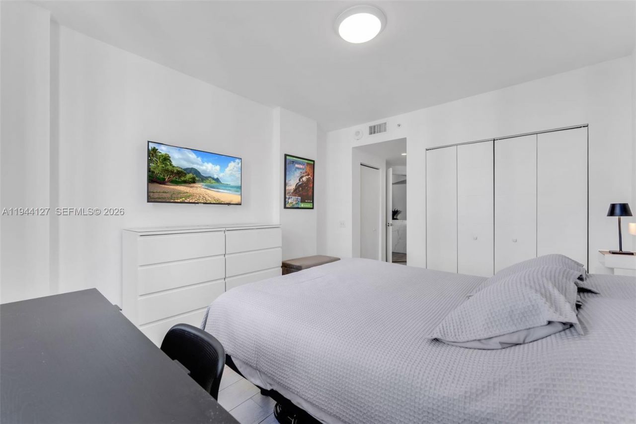 701 Brickell Key Blvd , Unit 1506, Miami, FL 33131 Photo