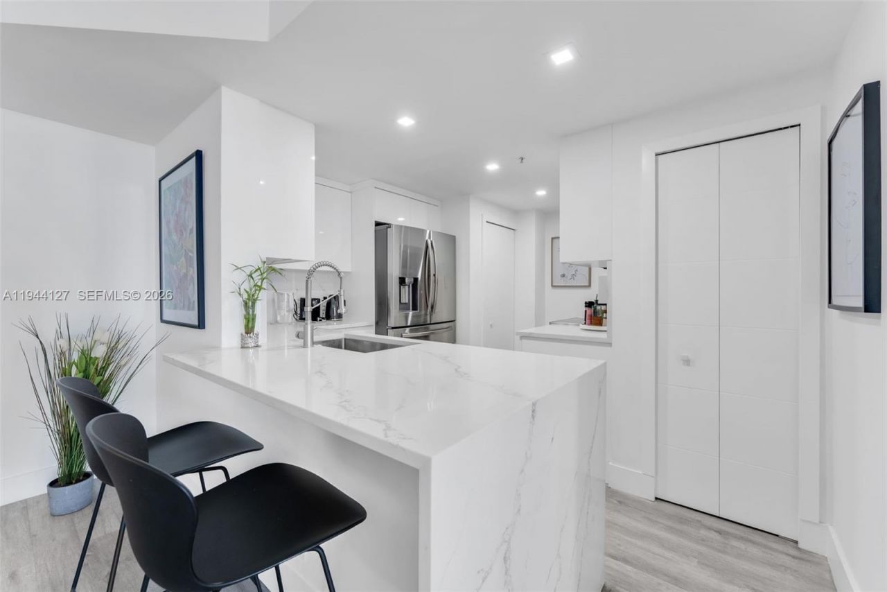 701 Brickell Key Blvd , Unit 1506, Miami, FL 33131 Photo