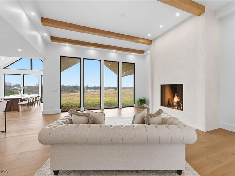 10311 Hunting Hills Avenue NE, Hartville, OH 44632 Photo 14