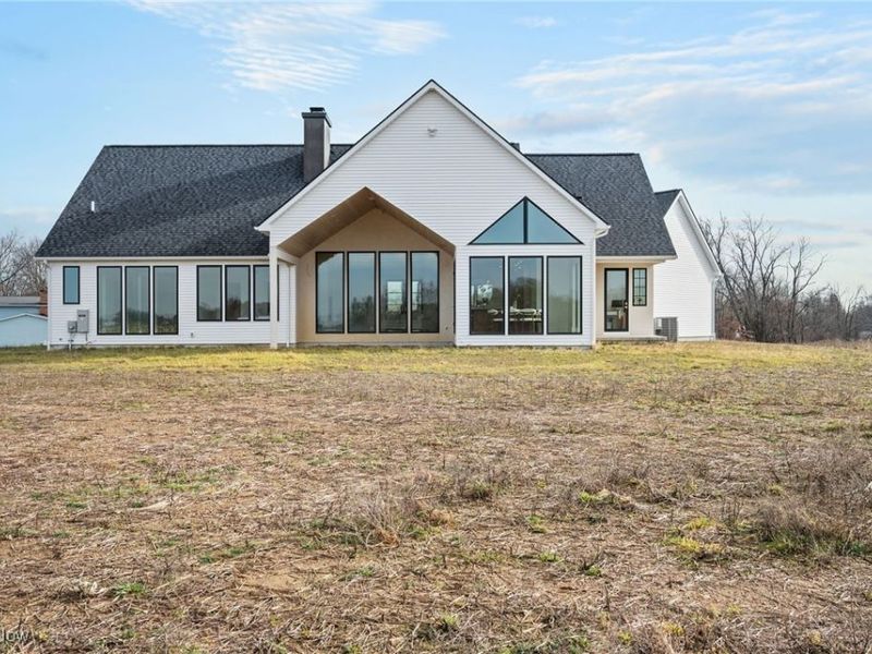 10311 Hunting Hills Avenue NE, Hartville, OH 44632 Photo 30