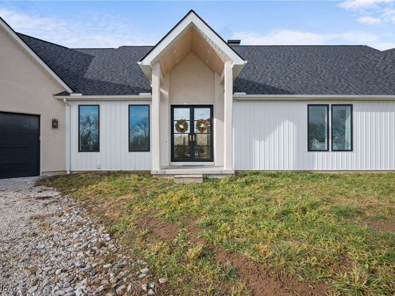 10311 Hunting Hills Avenue NE, Hartville, OH 44632 Photo 37