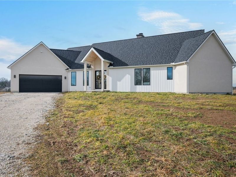 10311 Hunting Hills Avenue NE, Hartville, OH 44632 Photo 38