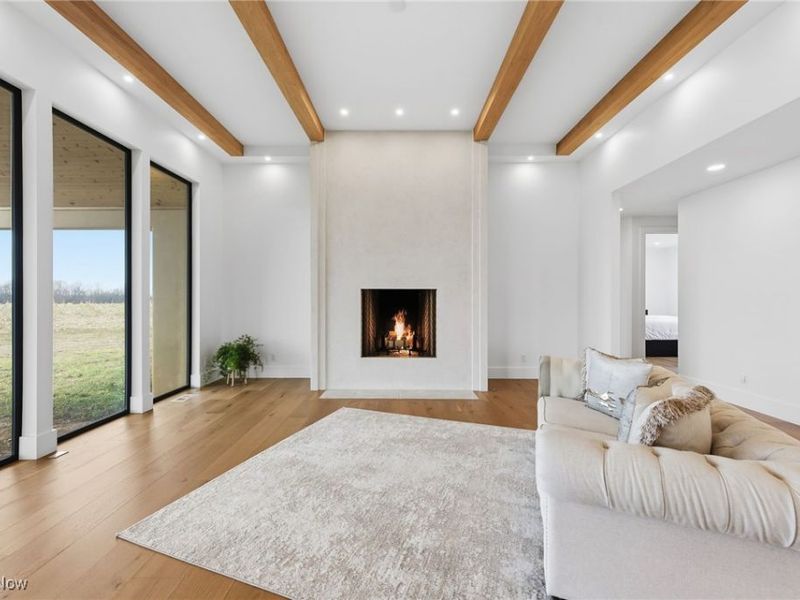 10311 Hunting Hills Avenue NE, Hartville, OH 44632 Photo 7