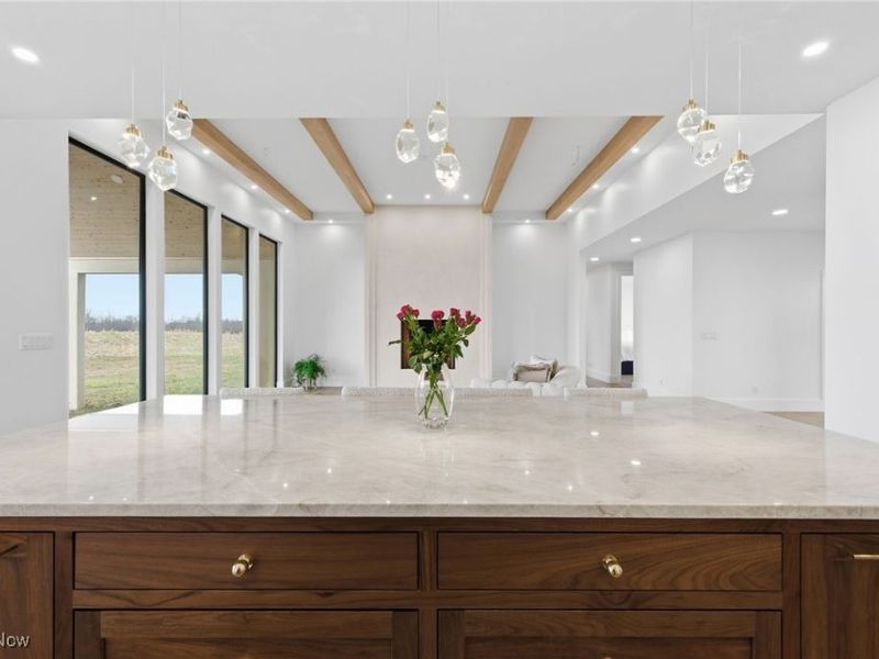 10311 Hunting Hills Avenue NE, Hartville, OH 44632 Photo 9