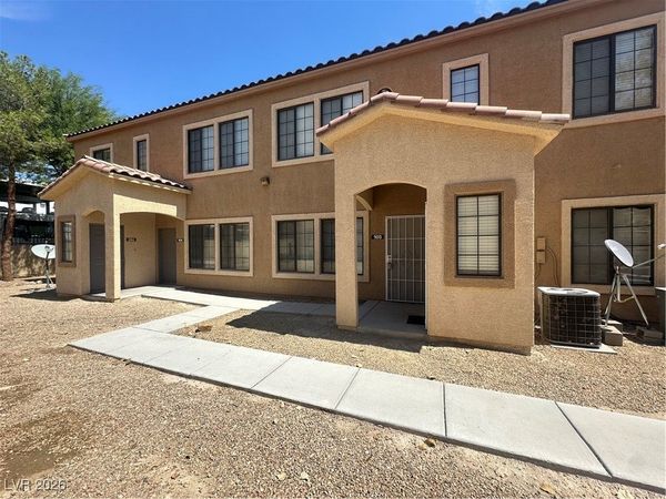 2011 Sue Court , Unit 105, Las Vegas, NV 89108