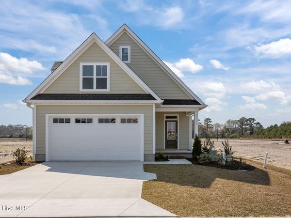 102 Golden Finch Drive, Beaufort, NC 28516