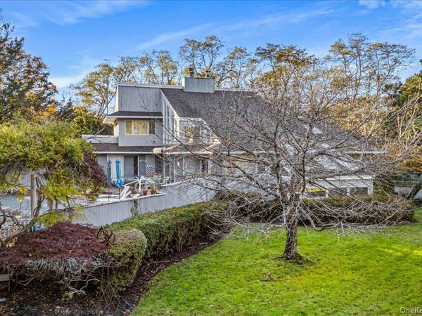 Westhampton, NY 11977