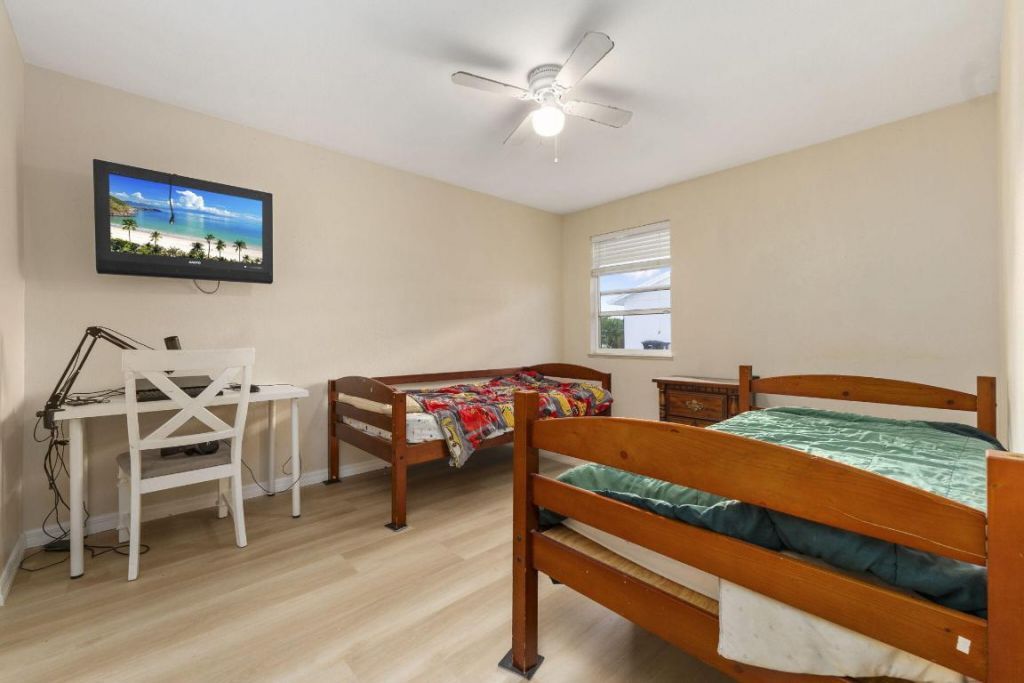 449 SE Oakridge Drive, Port Saint Lucie, FL 34984 Photo