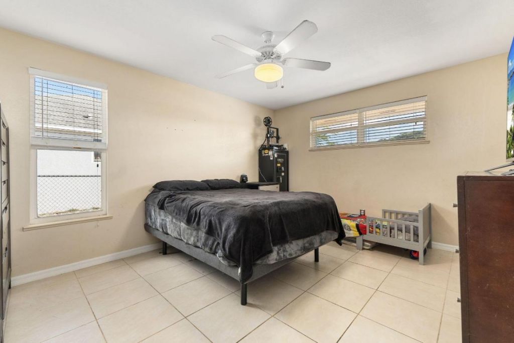 449 SE Oakridge Drive, Port Saint Lucie, FL 34984 Photo