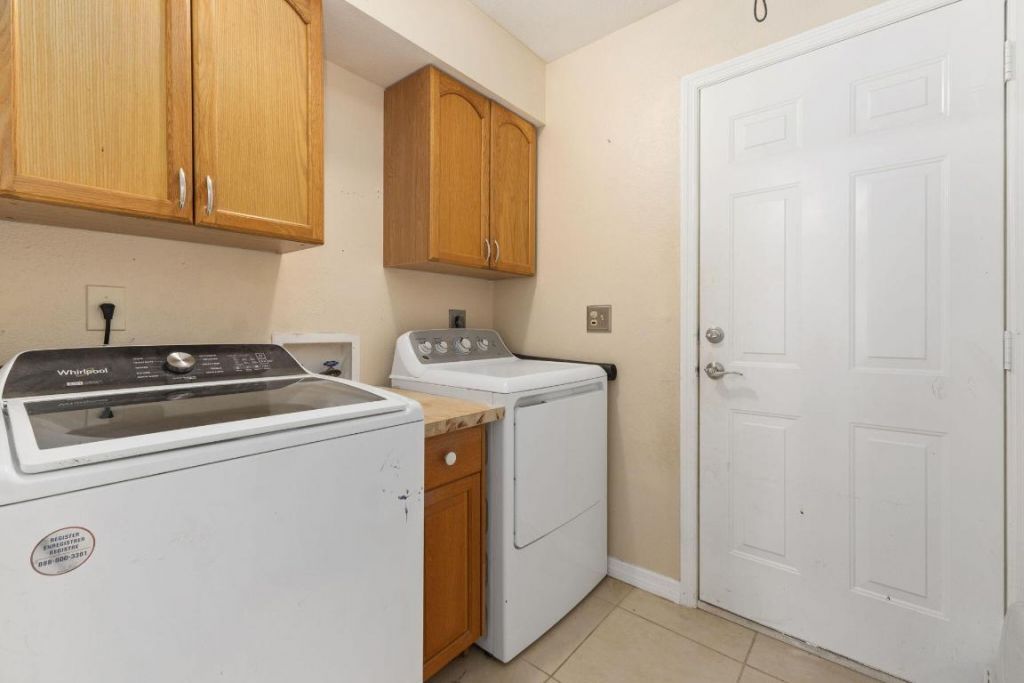 449 SE Oakridge Drive, Port Saint Lucie, FL 34984 Photo
