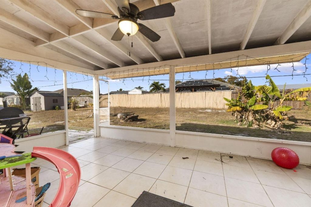 449 SE Oakridge Drive, Port Saint Lucie, FL 34984 Photo