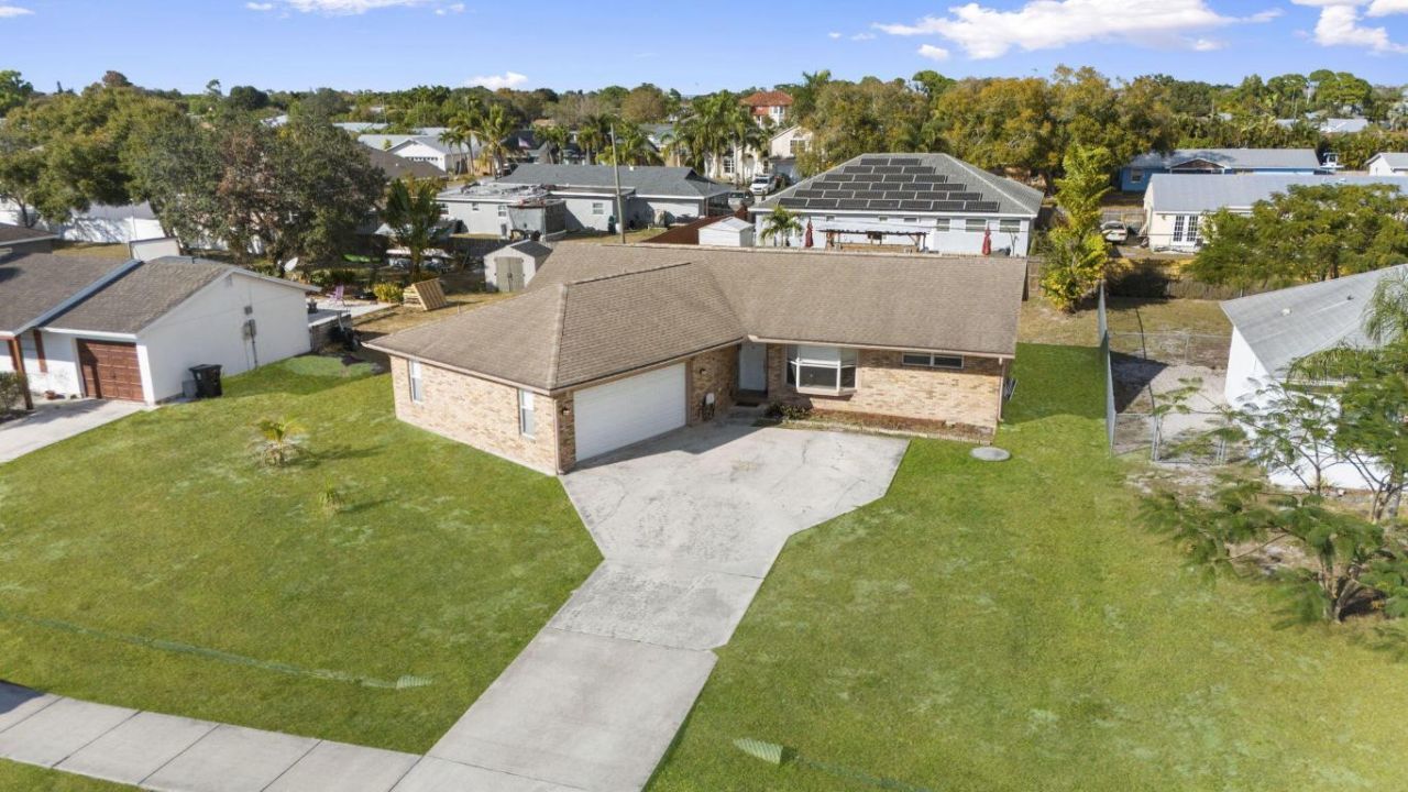 449 SE Oakridge Drive, Port Saint Lucie, FL 34984 Photo