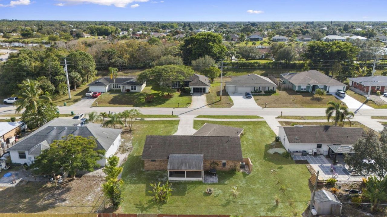 449 SE Oakridge Drive, Port Saint Lucie, FL 34984 Photo