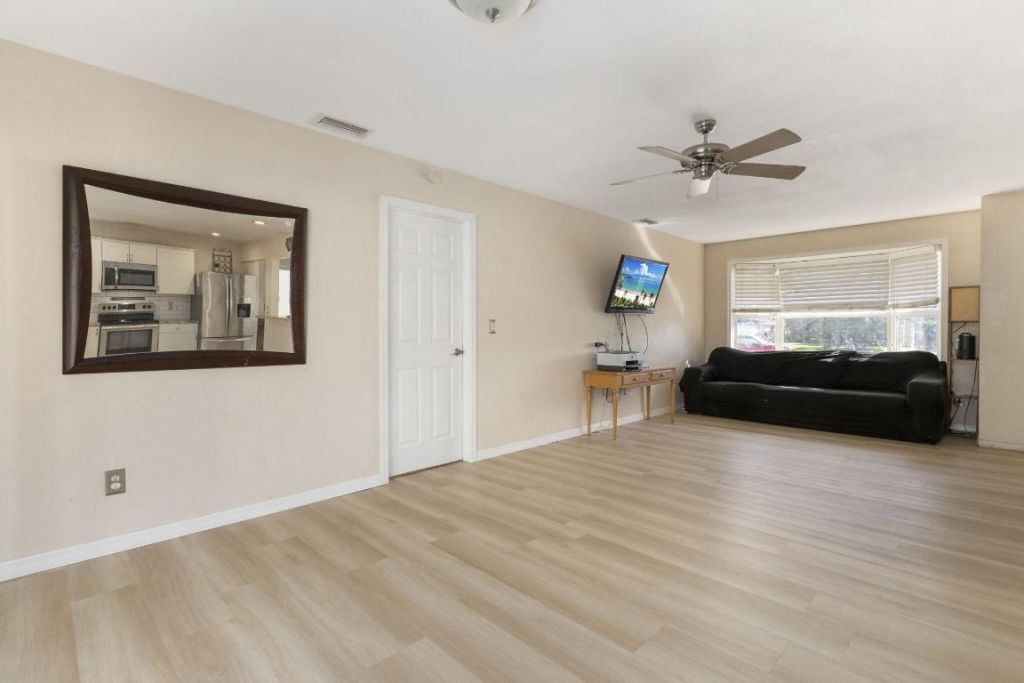 449 SE Oakridge Drive, Port Saint Lucie, FL 34984 Photo